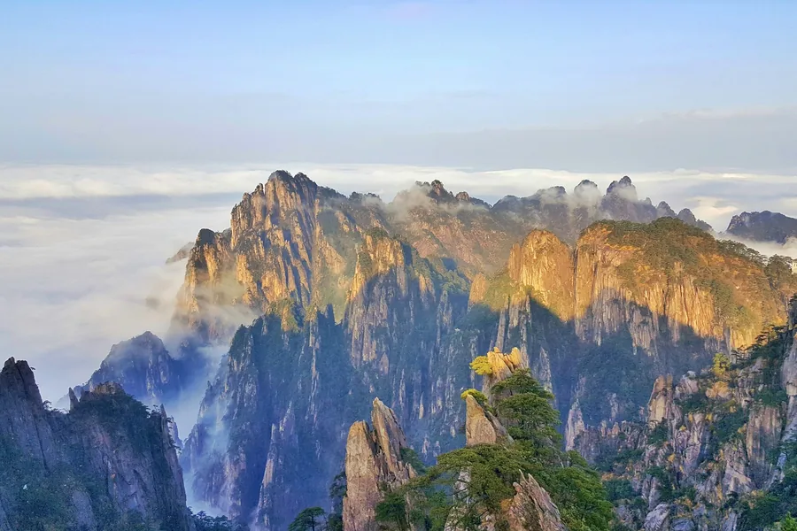 Granite peaks and clouds at Huangshan